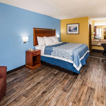Days Inn By Wyndham Oak Grove/Ft. Campbell Exteriör bild