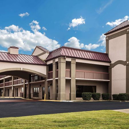 Days Inn By Wyndham Oak Grove/Ft. Campbell Exteriör bild